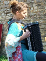 /album/repetition%20%c3%a0%20rouelle-26-06-10/the%c3%a2tre%20%26%20cie%20124-jpg/